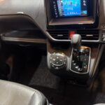 TOYOTA VOXY 2.0X CVT full