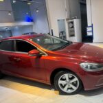 VOLVO V40 T2 (A) full